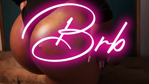 Snapshot of miss_brunette_ chatting on 05-22-26, 01:46 lucy 3 online show from 05-22-26, 01:46