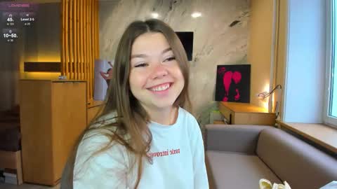 Snapshot of miss_bubbles chatting on 09-23-25, 12:57 Sandy online show from 09-23-25, 12:57