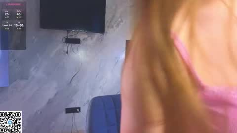 Snapshot of miss_bubbles chatting on 11-09-25, 02:32 Sandy online show from 11-09-25, 02:32