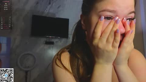 Snapshot of miss_bubbles chatting on 11-29-25, 12:35 Sandy online show from 11-29-25, 12:35