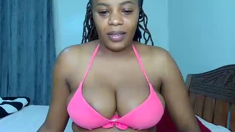 Snapshot of miss_candy7 chatting on 01-19-25, 11:45 Candy online show from 01-19-25, 11:45