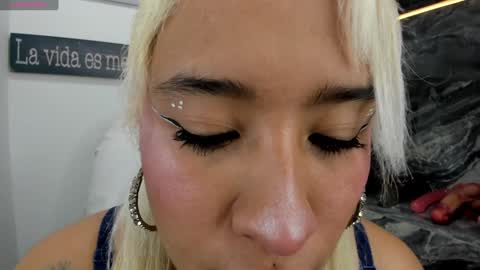 Danika online show from 01-22-25, 11:01