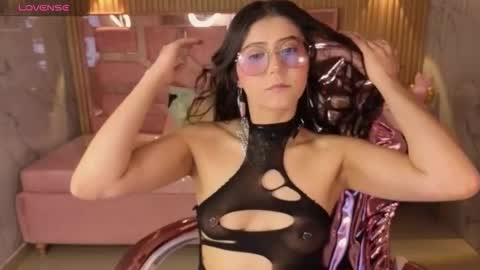 Snapshot of miss_devil_s chatting on 03-15-26, 01:28 miss_devil_s online show from 03-15-26, 01:28