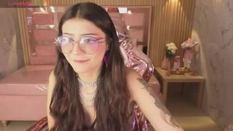 Snapshot of miss_devil_s chatting on 03-19-26, 03:10 miss_devil_s online show from 03-19-26, 03:10
