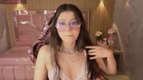 Snapshot of miss_devil_s chatting on 03-27-26, 03:12 miss_devil_s online show from 03-27-26, 03:12