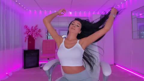 miss_diamond__ online show from 05-22-26, 06:09