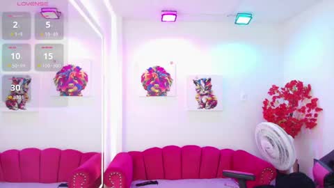 Snapshot of miss_dolly1 chatting on 05-04-26, 12:34 Melanie online show from 05-04-26, 12:34