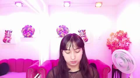 Snapshot of miss_dolly1 chatting on 05-06-26, 12:32 Melanie online show from 05-06-26, 12:32