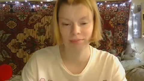 Elis online show from 05-26-26, 10:55