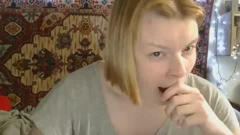 Snapshot of miss_elistia_ chatting on 06-05-26, 10:54 Elis online show from 06-05-26, 10:54