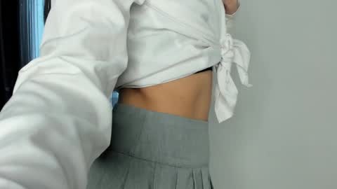 Snapshot of miss_emilyy chatting on 12-20-24, 11:10 Emily online show from 12-20-24, 11:10