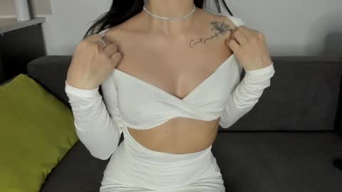 Emily online show from 12-25-24, 04:43