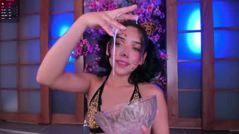 Snapshot of miss_evolet chatting on 04-21-26, 06:12 Evoleth online show from 04-21-26, 06:12