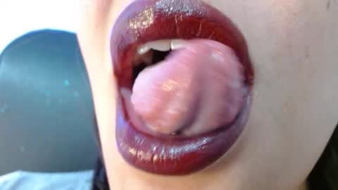 Snapshot of miss_evoleth2 chatting on 01-19-26, 10:08 Miss Evoleth online show from 01-19-26, 10:08