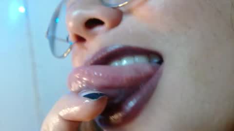 Snapshot of miss_evoleth2 chatting on 02-03-26, 03:04 Miss Evoleth online show from 02-03-26, 03:04