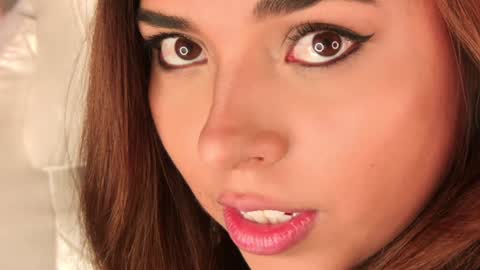 Snapshot of miss_galaxxia chatting on 01-07-25, 07:10 Elisabeth IG galax xxia online show from 01-07-25, 07:10