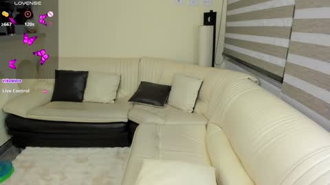 Snapshot of miss_ginebra_1 chatting on 02-03-25, 07:51 insta online show from 02-03-25, 07:51