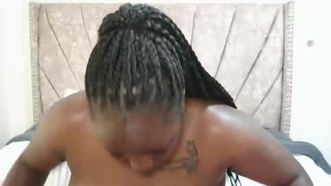 miss_godess online show from 11-17-25, 09:37