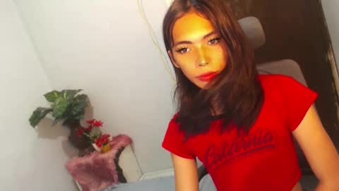 Snapshot of miss_juliex chatting on 06-07-26, 05:00 julie online show from 06-07-26, 05:00