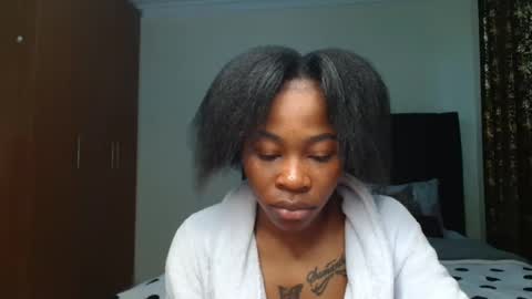 Snapshot of miss_kiarrafit chatting on 01-19-25, 02:38 Miss Kiarrafit online show from 01-19-25, 02:38