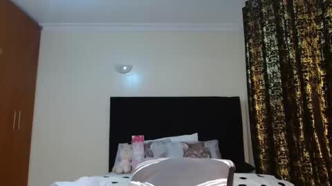 Snapshot of miss_kiarrafit chatting on 01-20-25, 06:53 Miss Kiarrafit online show from 01-20-25, 06:53