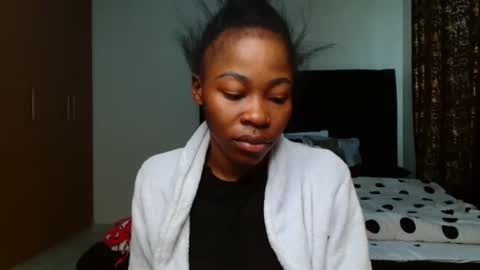 Snapshot of miss_kiarrafit chatting on 01-23-25, 09:18 Miss Kiarrafit online show from 01-23-25, 09:18