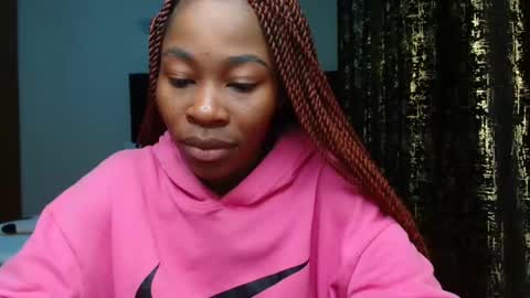 Snapshot of miss_kiarrafit chatting on 02-06-25, 06:13 Miss Kiarrafit online show from 02-06-25, 06:13