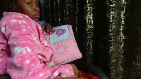 Snapshot of miss_kiarrafit chatting on 02-08-25, 05:29 Miss Kiarrafit online show from 02-08-25, 05:29