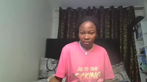 Snapshot of miss_kiarrafit chatting on 12-18-25, 01:28 Miss Kiarrafit online show from 12-18-25, 01:28