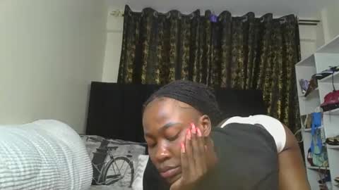 Snapshot of miss_kiarrafit chatting on 12-20-25, 08:16 Miss Kiarrafit online show from 12-20-25, 08:16