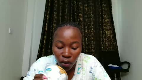 Snapshot of miss_kiarrafit chatting on 05-13-26, 01:30 Miss Kiarrafit online show from 05-13-26, 01:30