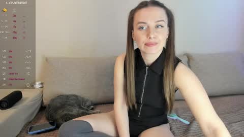 Kitty online show from 05-18-26, 04:07