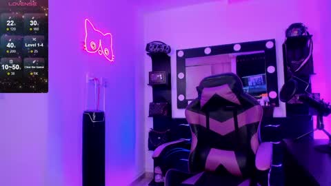 Snapshot of miss_kittyn chatting on 05-19-26, 12:49 Miss Kittyn online show from 05-19-26, 12:49