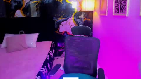 Snapshot of miss_kloee chatting on 06-22-26, 11:51 Kloe online show from 06-22-26, 11:51