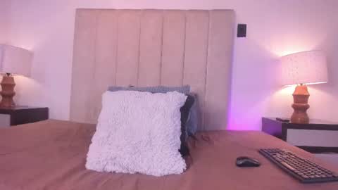 miss_milf_ online show from 06-26-26, 07:51