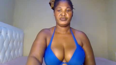 Snapshot of miss_milly1 chatting on 05-25-26, 10:43 MILLY online show from 05-25-26, 10:43