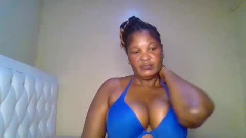 Snapshot of miss_milly1 chatting on 05-31-26, 11:39 MILLY online show from 05-31-26, 11:39