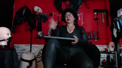 Snapshot of miss_mirandaa chatting on 07-05-26, 12:50 Mistress Miranda online show from 07-05-26, 12:50