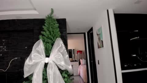 Goddess Myers  thumb up is important for me kisses  online show from 11-30-25, 01:04