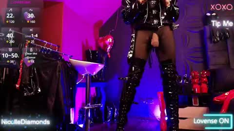 Miss Nicole online show from 02-25-25, 03:38