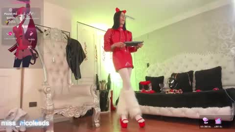 Snapshot of miss_nicolesds chatting on 05-25-26, 12:55 Miss Nicole online show from 05-25-26, 12:55