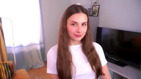 Leonor online show from 10-28-25, 06:28