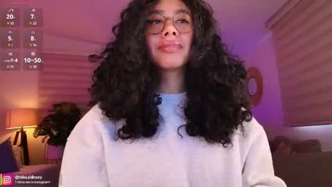 Snapshot of miss_sidney chatting on 06-29-26, 11:54 Amy Olivera online show from 06-29-26, 11:54