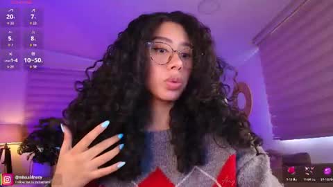 Snapshot of miss_sidney chatting on 06-30-26, 12:50 Amy Olivera online show from 06-30-26, 12:50