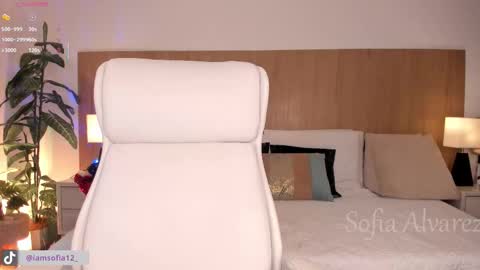 Sofia Alvarez online show from 11-14-25, 10:51