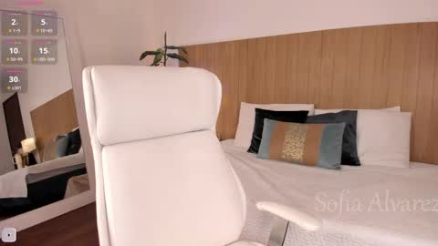 Sofia Alvarez online show from 11-26-25, 09:49