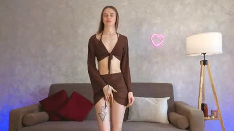 Snapshot of miss_spider chatting on 07-14-26, 11:05 Spider girl Help me reach 10 likes online show from 07-14-26, 11:05