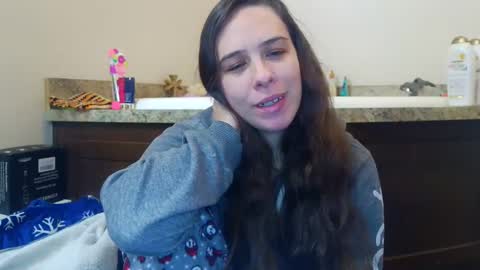 Snapshot of miss_sunshine01 chatting on 10-07-25, 03:20 Bella online show from 10-07-25, 03:20