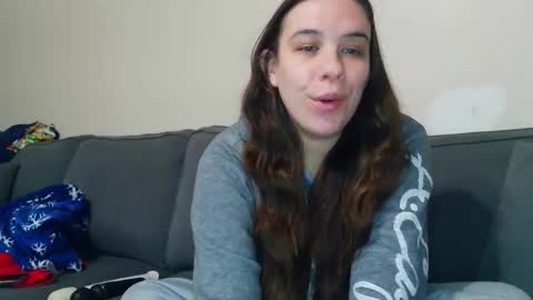 Snapshot of miss_sunshine01 chatting on 06-03-26, 02:19 Bella online show from 06-03-26, 02:19