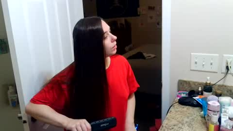 Snapshot of miss_sunshine01 chatting on 06-13-26, 03:21 Bella online show from 06-13-26, 03:21